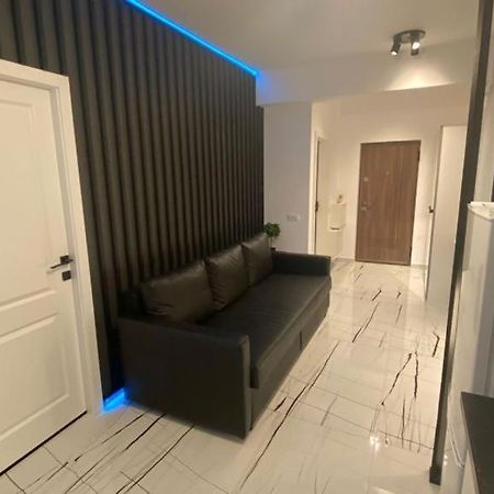 Q Luxury Apartment - Palas Center Iasi Exterior photo